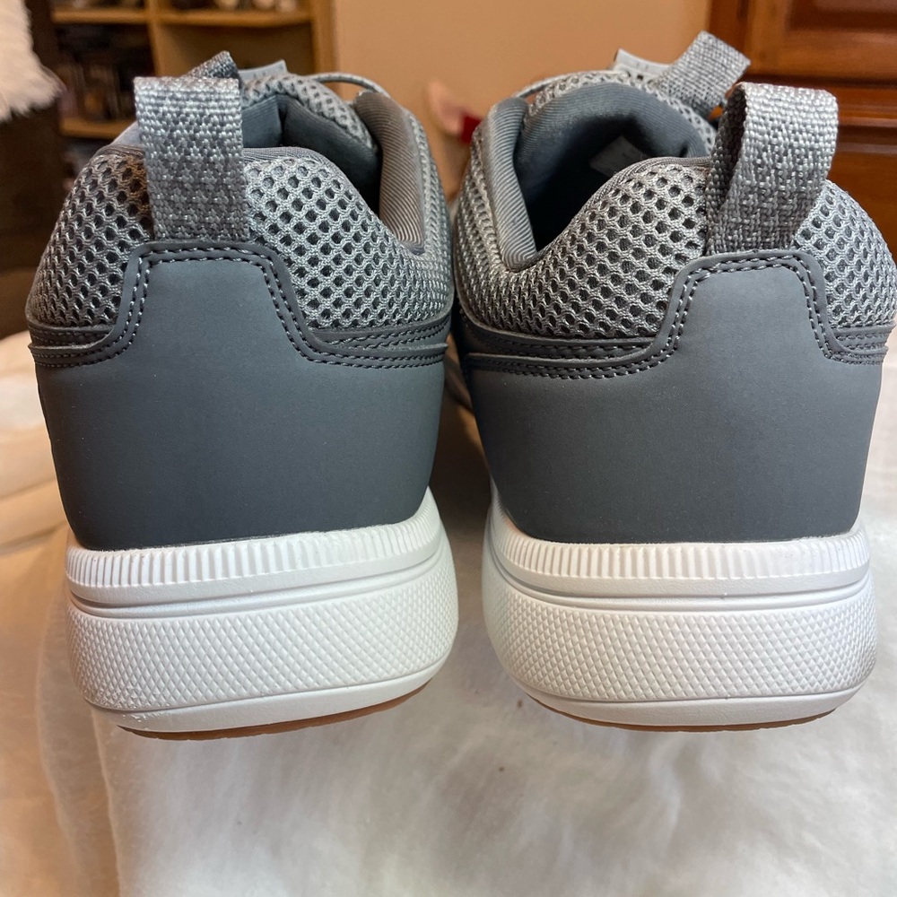 Sneaker style Men's Water Shoes - Picture 4 of 5